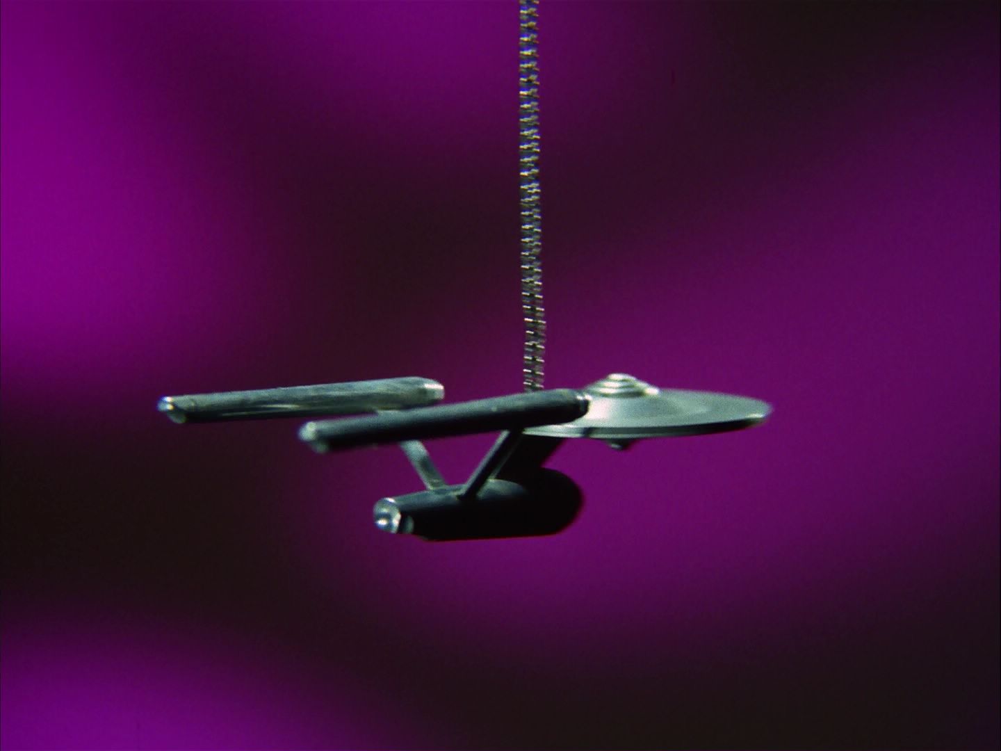 ariane179254_StarTrek_2x07_Catspaw_1662.jpg