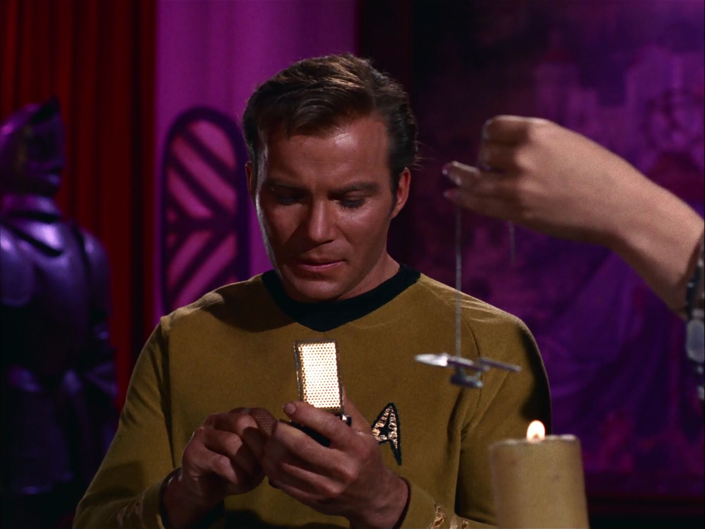ariane179254_StarTrek_2x07_Catspaw_1733.jpg