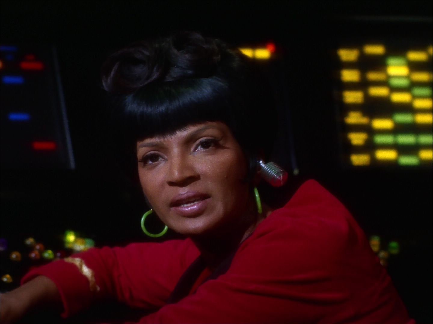 ariane179254_StarTrek_2x07_Catspaw_1747.jpg