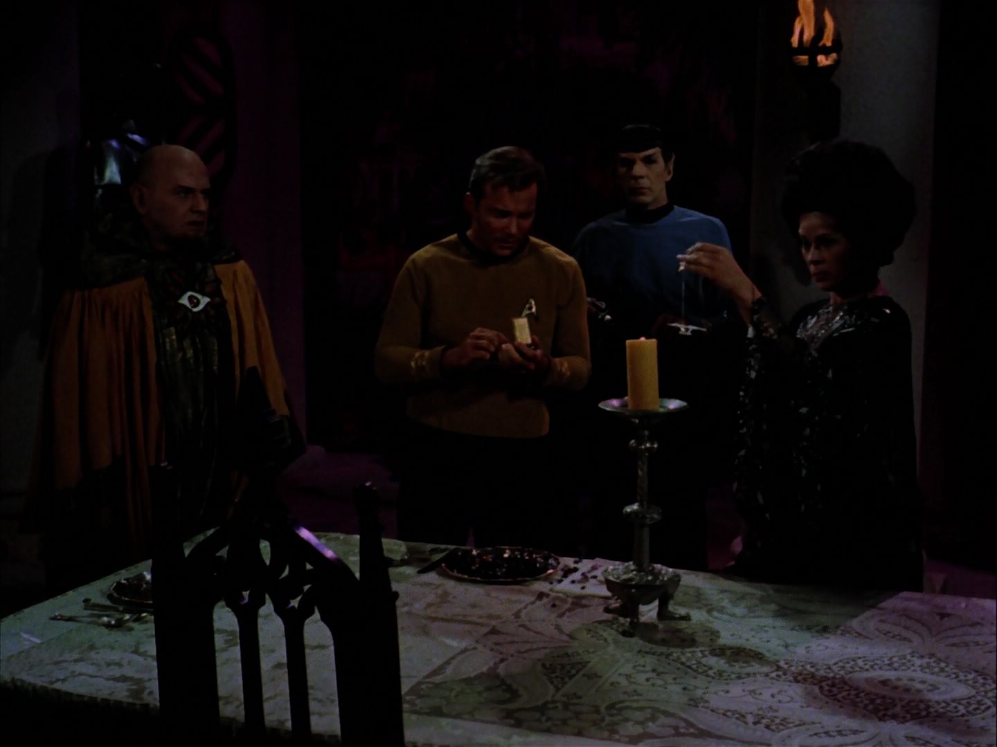 ariane179254_StarTrek_2x07_Catspaw_1776.jpg