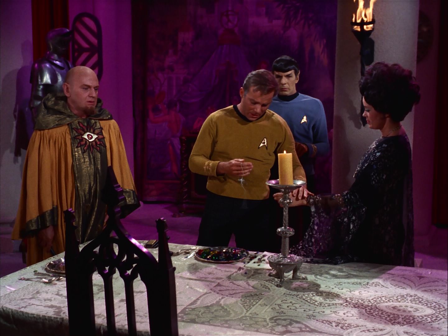 ariane179254_StarTrek_2x07_Catspaw_1804.jpg