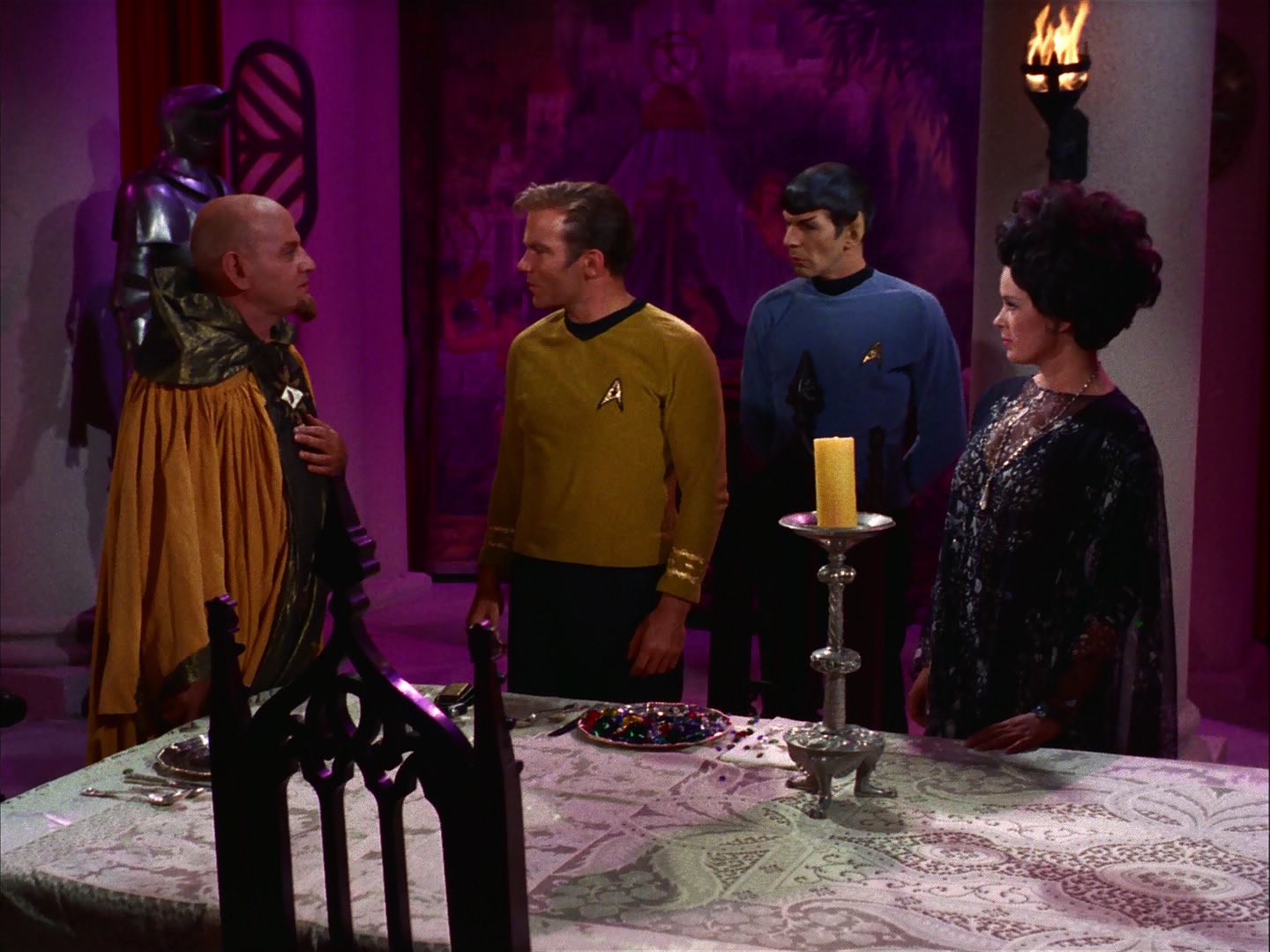 ariane179254_StarTrek_2x07_Catspaw_1852.jpg