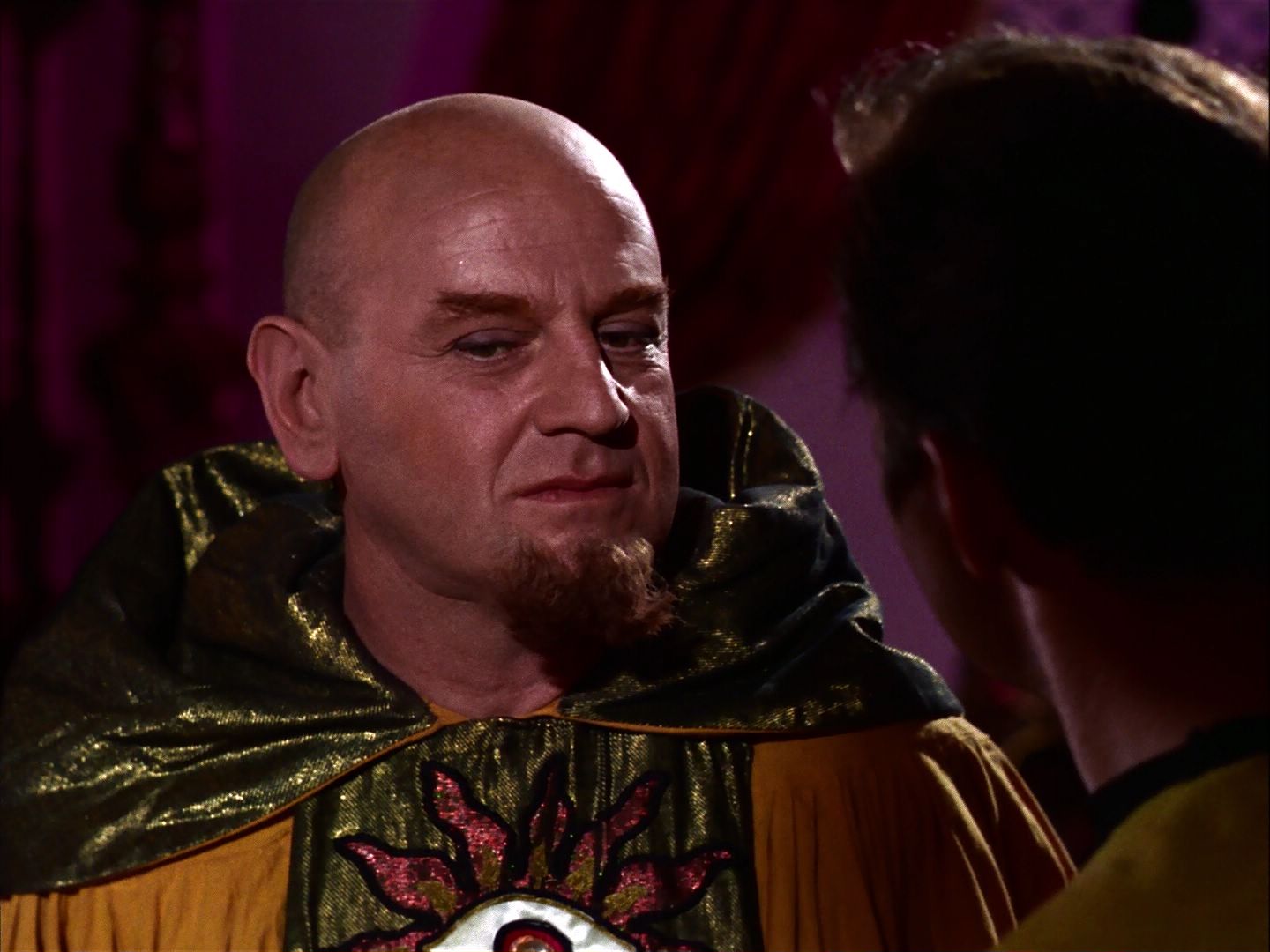 ariane179254_StarTrek_2x07_Catspaw_1870.jpg