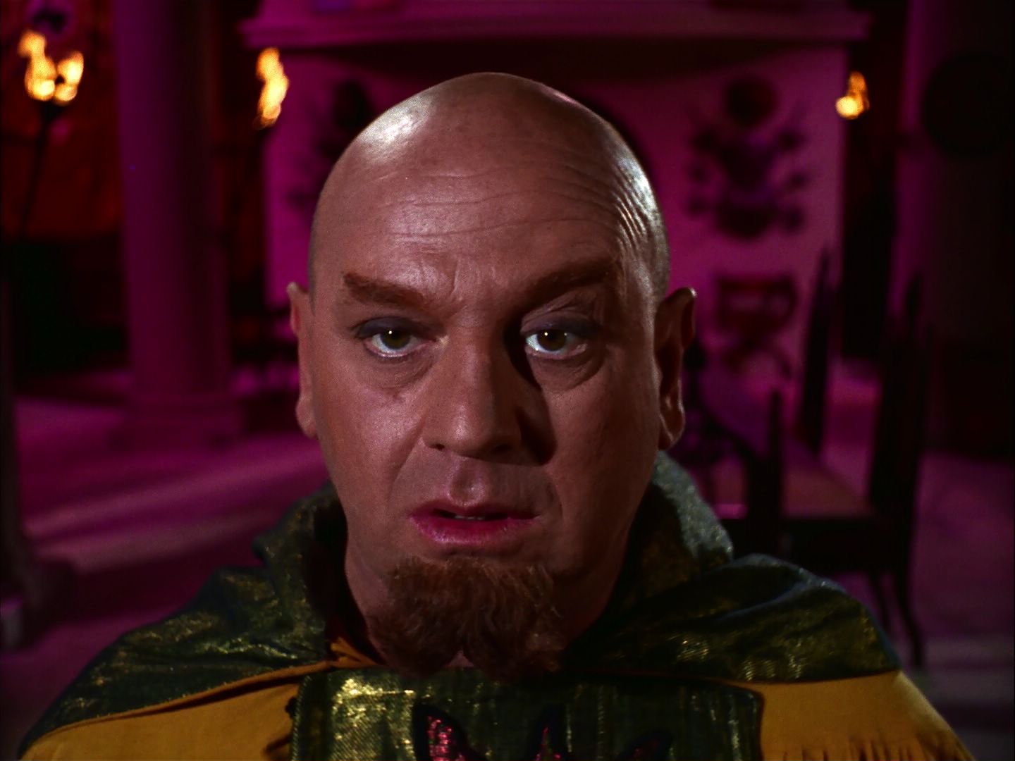 ariane179254_StarTrek_2x07_Catspaw_1880.jpg