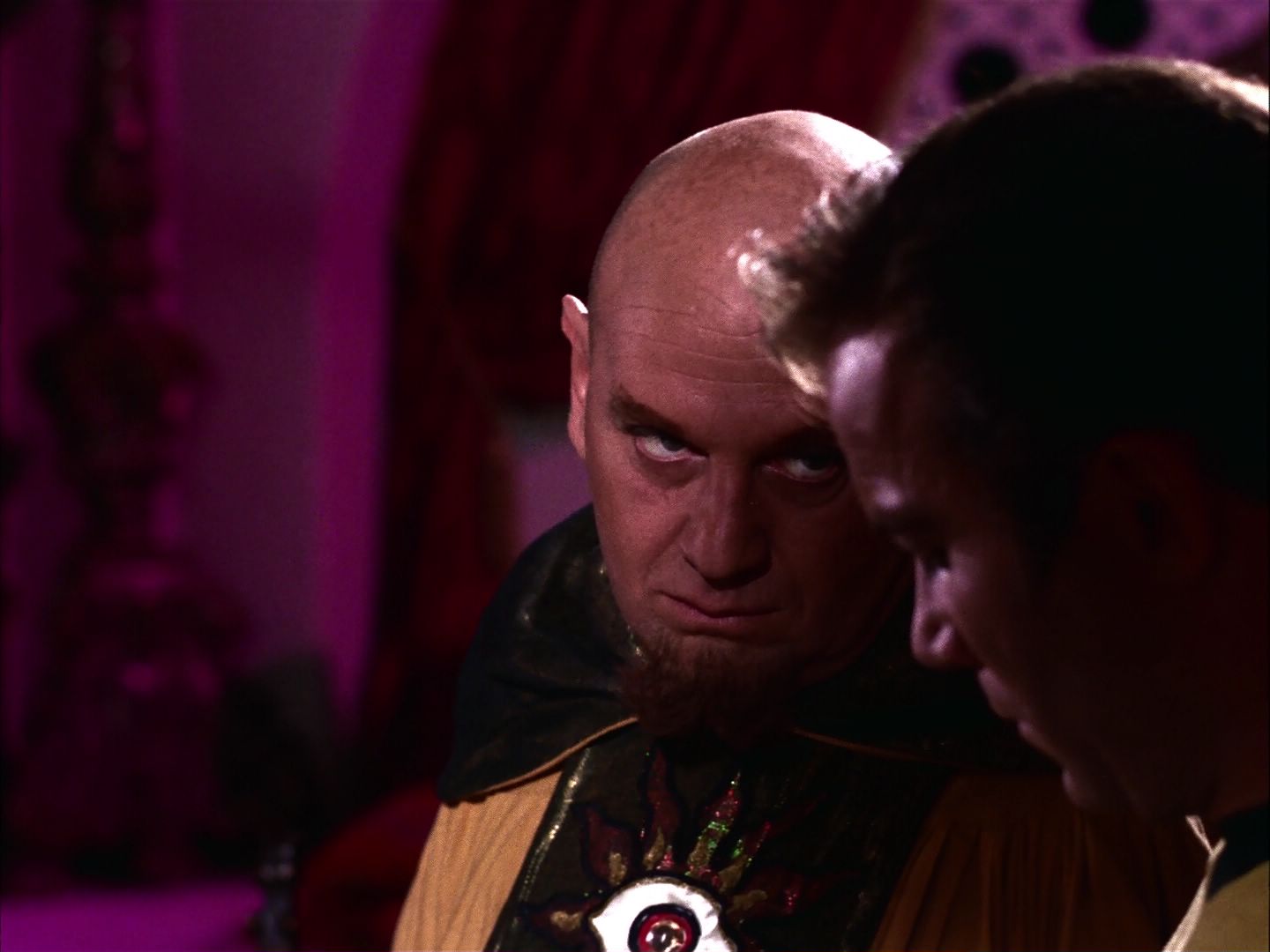 ariane179254_StarTrek_2x07_Catspaw_1915.jpg