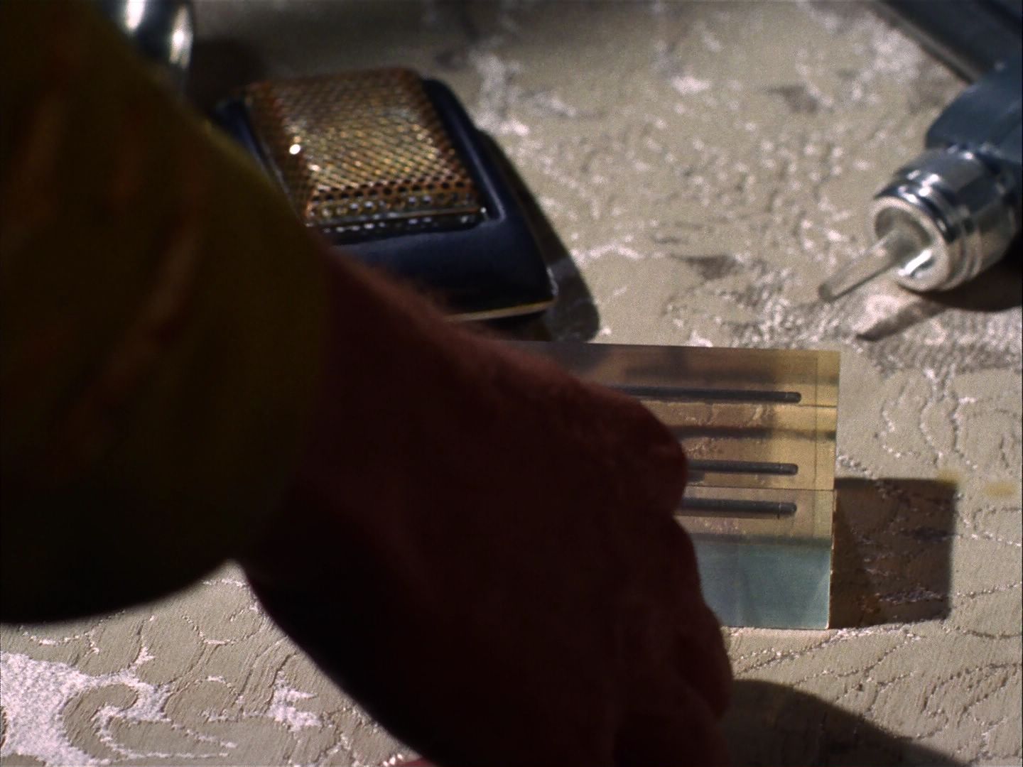 ariane179254_StarTrek_2x07_Catspaw_1918.jpg