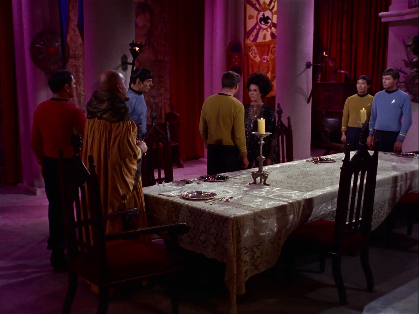 ariane179254_StarTrek_2x07_Catspaw_1985.jpg