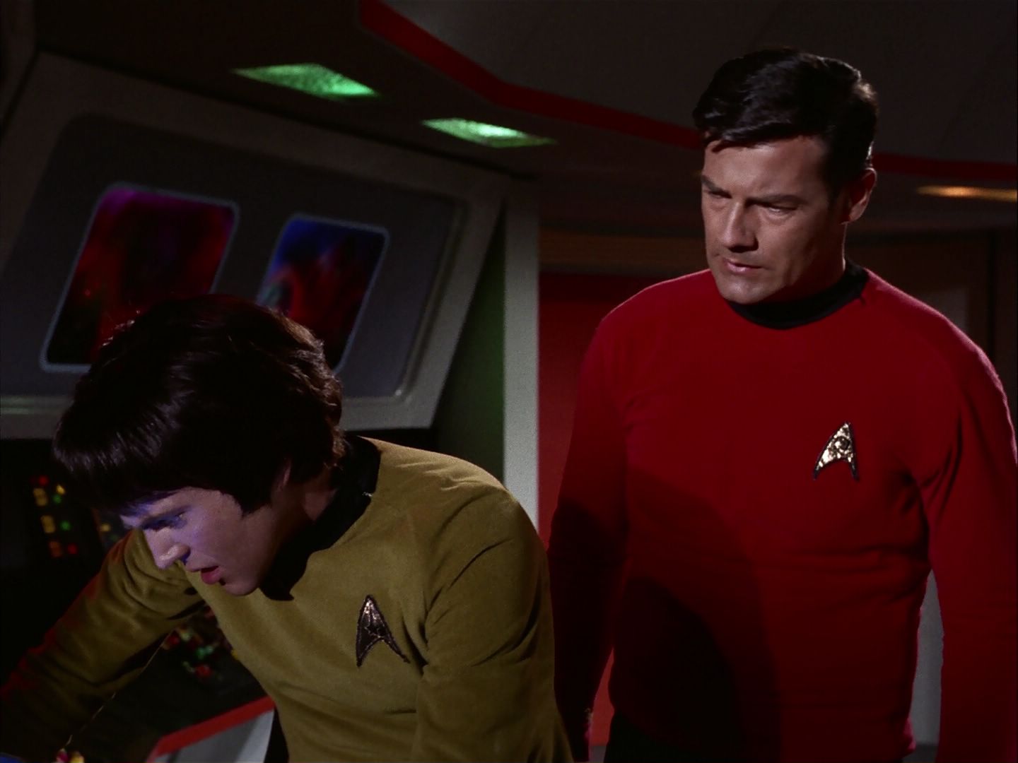 ariane179254_StarTrek_2x07_Catspaw_2024.jpg