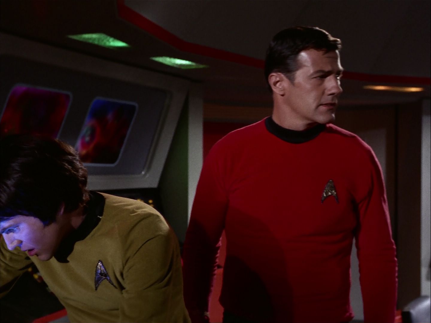 ariane179254_StarTrek_2x07_Catspaw_2026.jpg