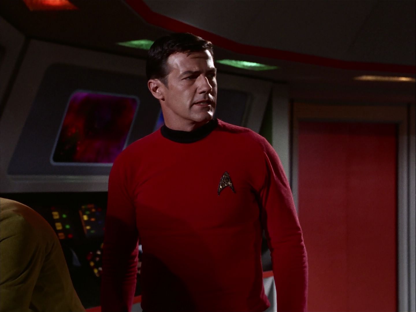 ariane179254_StarTrek_2x07_Catspaw_2030.jpg