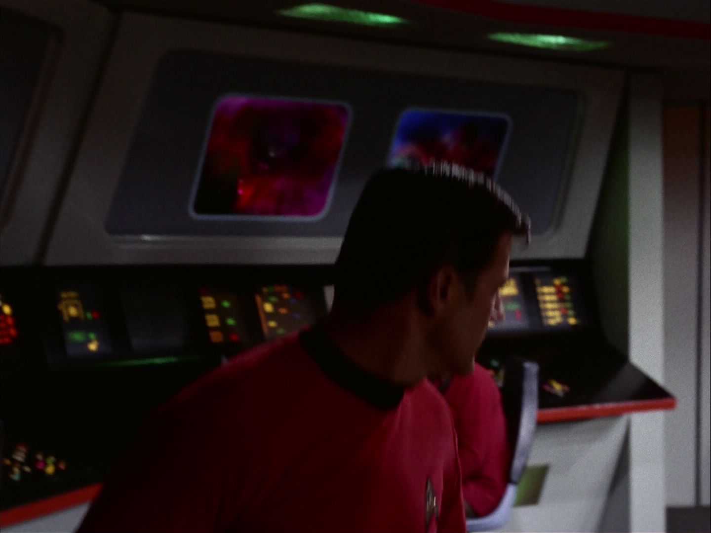 ariane179254_StarTrek_2x07_Catspaw_2035.jpg