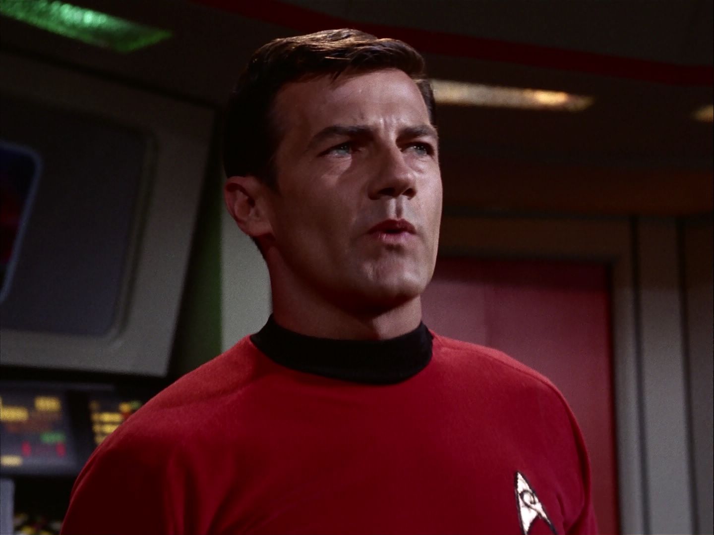 ariane179254_StarTrek_2x07_Catspaw_2054.jpg