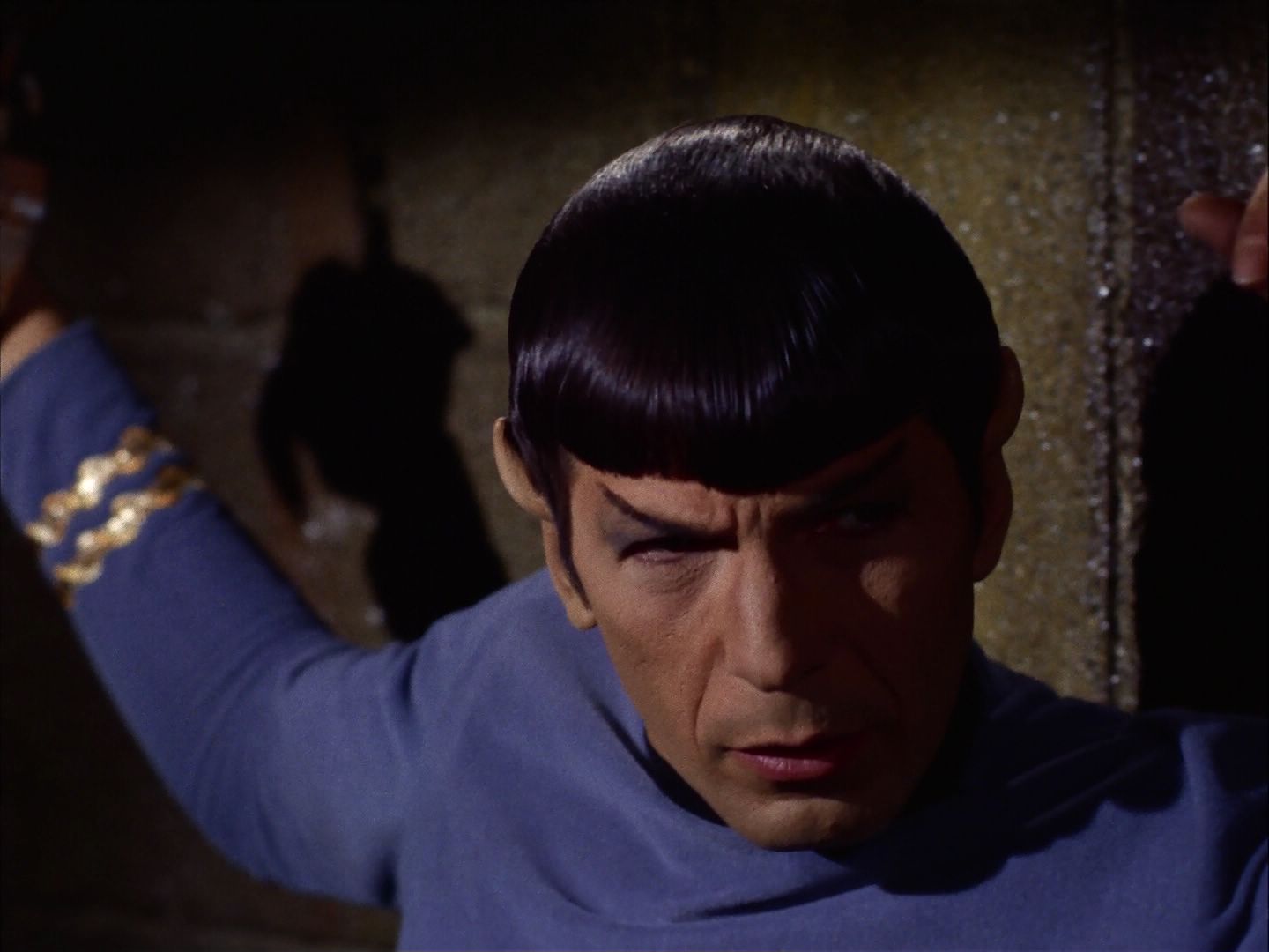 ariane179254_StarTrek_2x07_Catspaw_2082.jpg