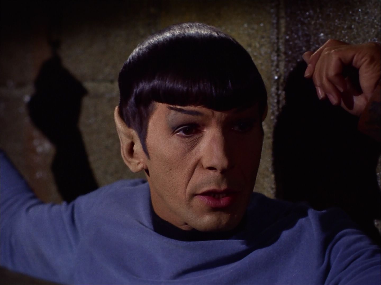 ariane179254_StarTrek_2x07_Catspaw_2147.jpg