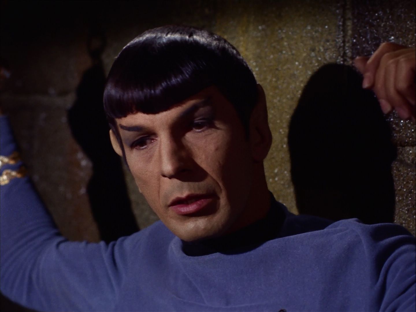 ariane179254_StarTrek_2x07_Catspaw_2164.jpg