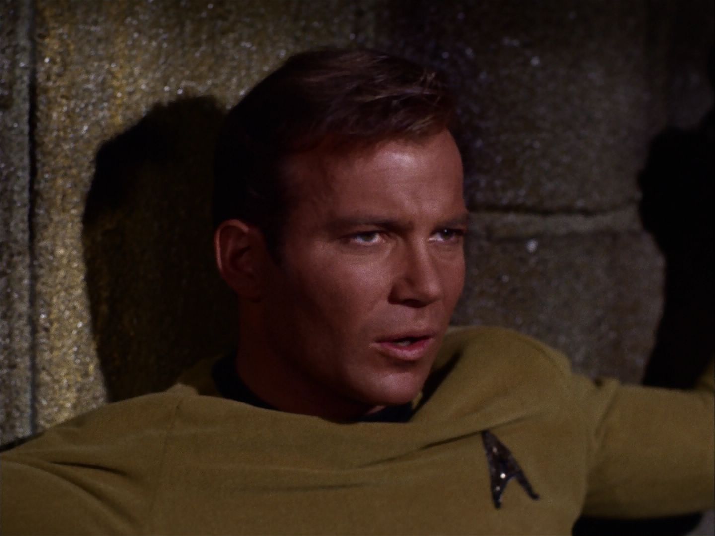ariane179254_StarTrek_2x07_Catspaw_2180.jpg