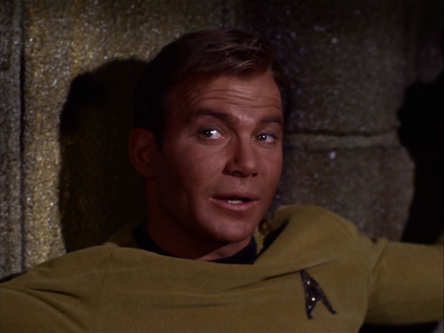 ariane179254_StarTrek_2x07_Catspaw_2181.jpg