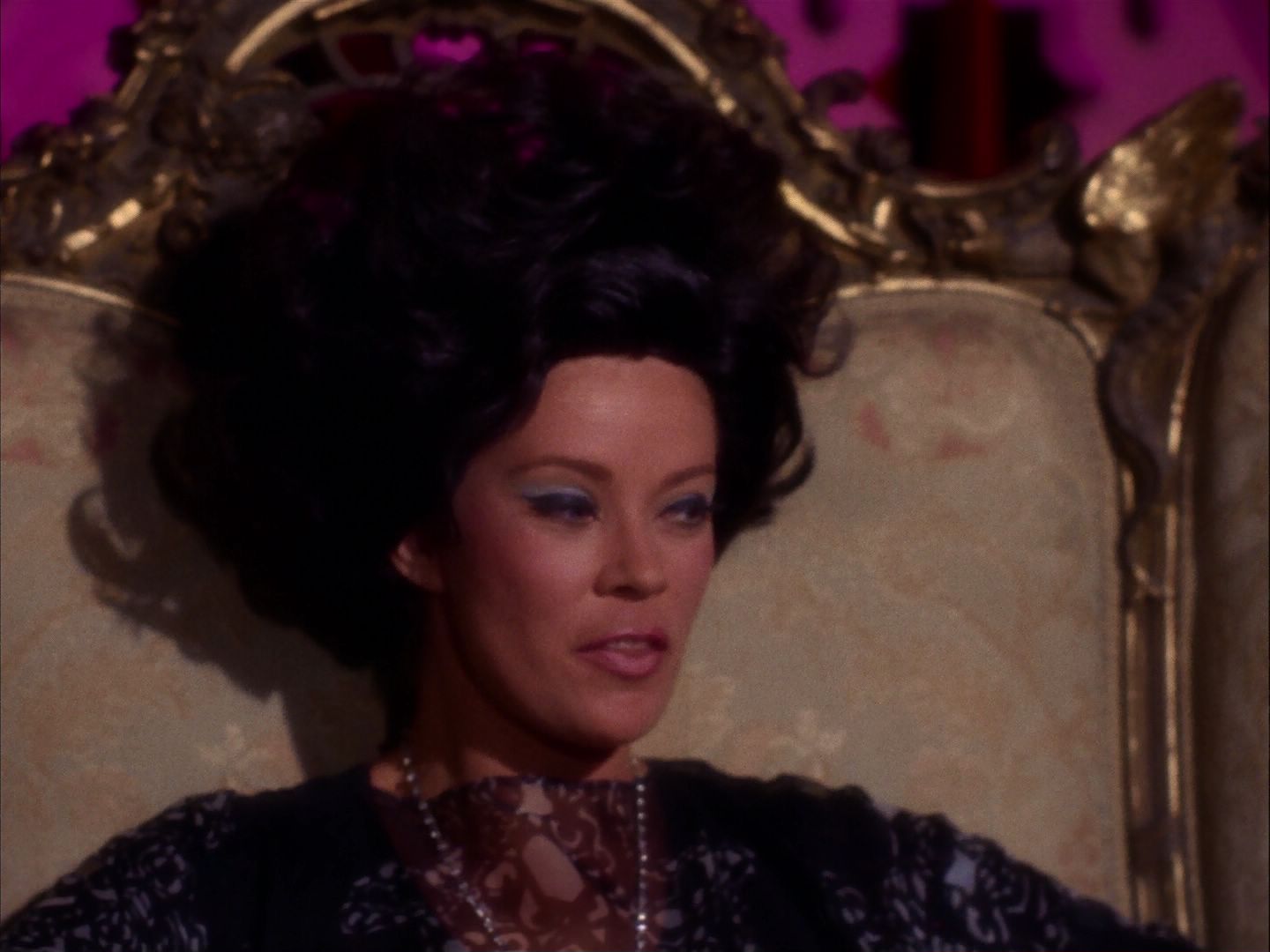 ariane179254_StarTrek_2x07_Catspaw_2319.jpg