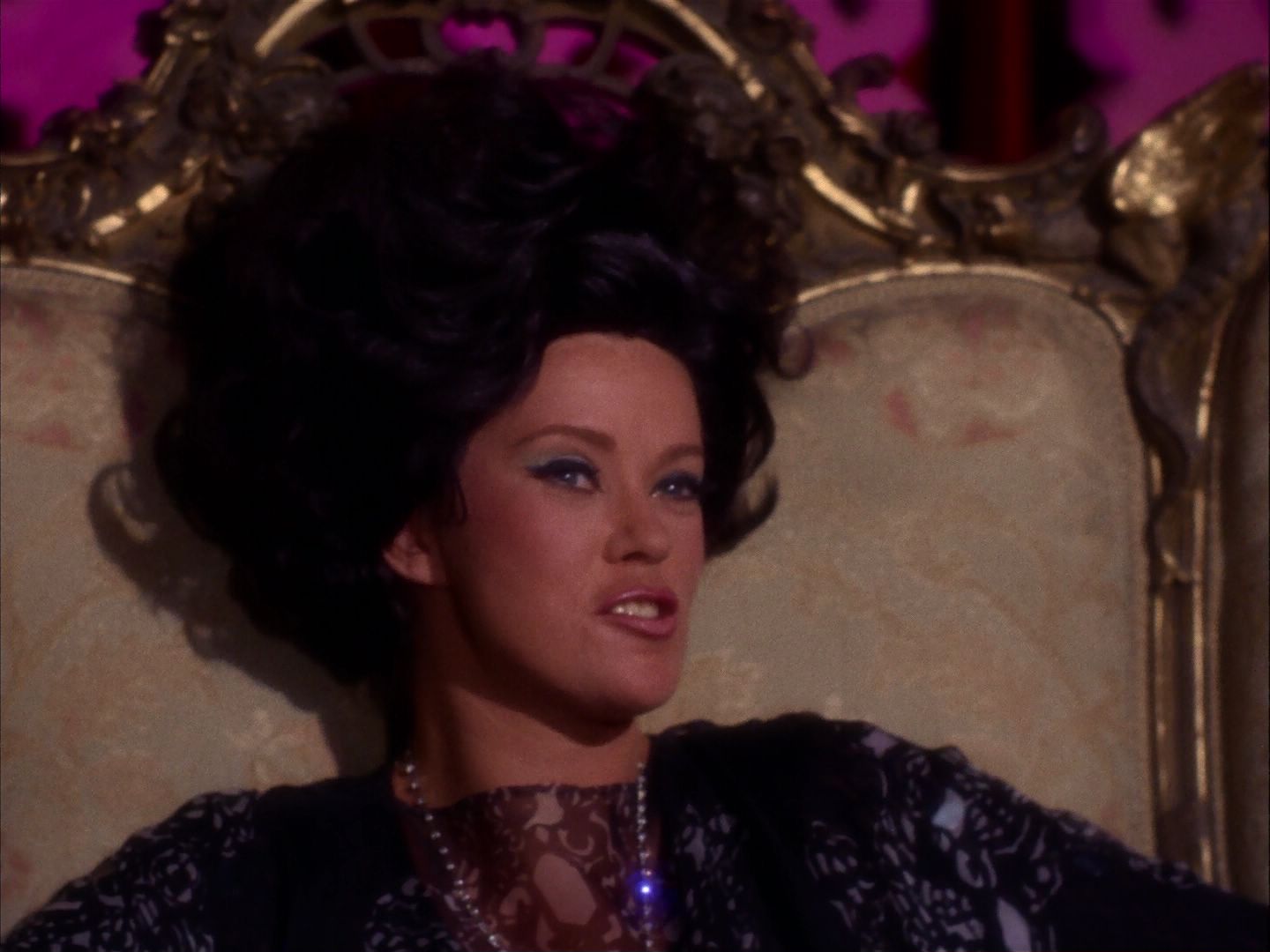 ariane179254_StarTrek_2x07_Catspaw_2321.jpg