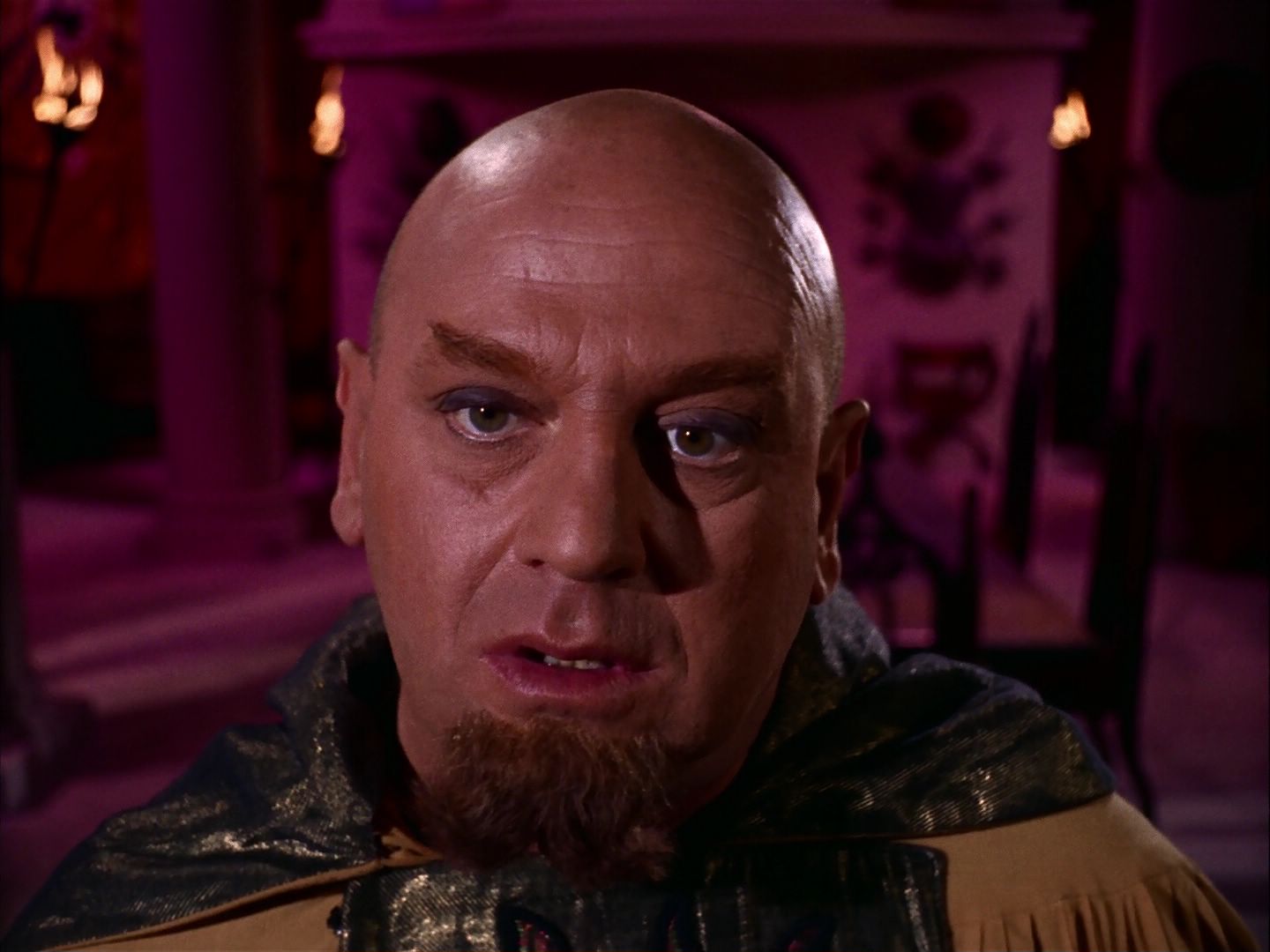 ariane179254_StarTrek_2x07_Catspaw_2323.jpg