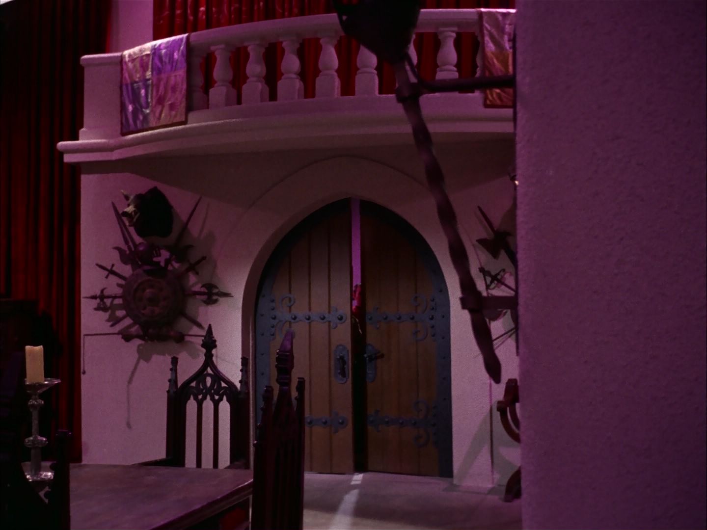ariane179254_StarTrek_2x07_Catspaw_2329.jpg