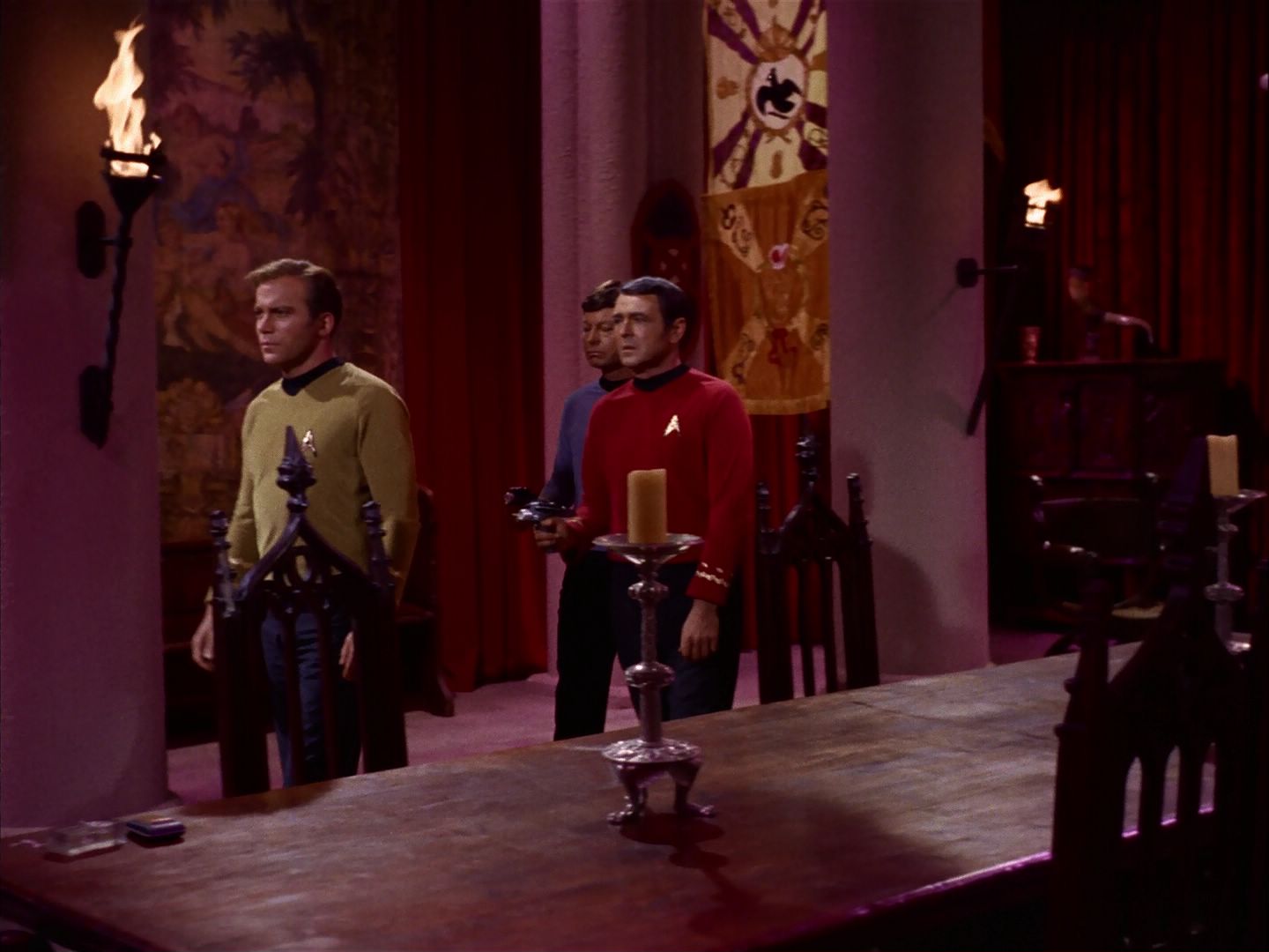 ariane179254_StarTrek_2x07_Catspaw_2340.jpg