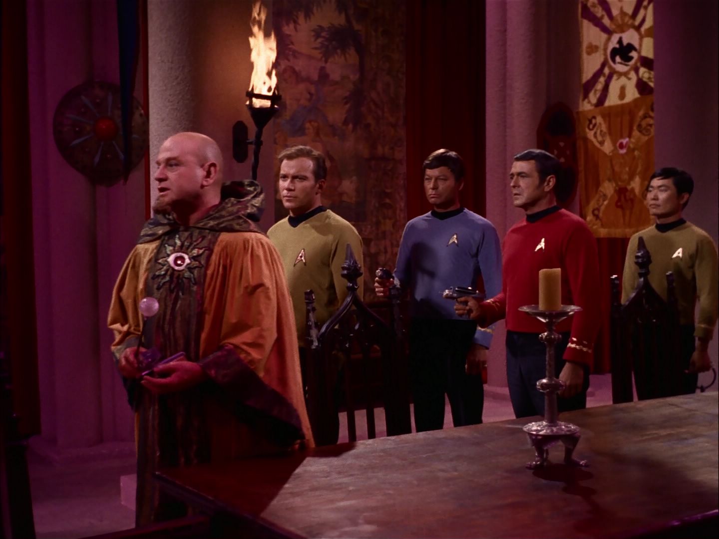 ariane179254_StarTrek_2x07_Catspaw_2356.jpg