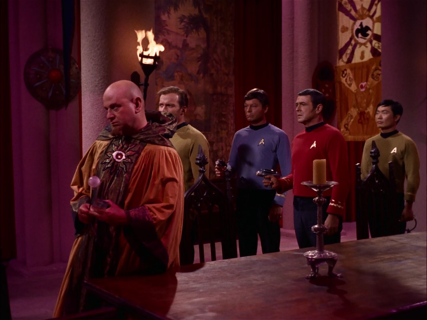 ariane179254_StarTrek_2x07_Catspaw_2363.jpg