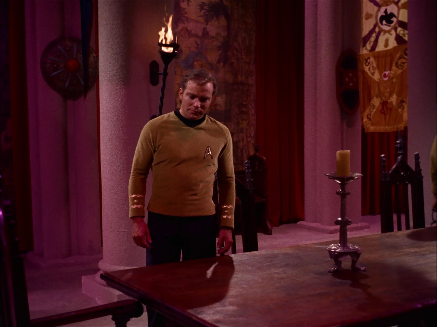 ariane179254_StarTrek_2x07_Catspaw_2372.jpg
