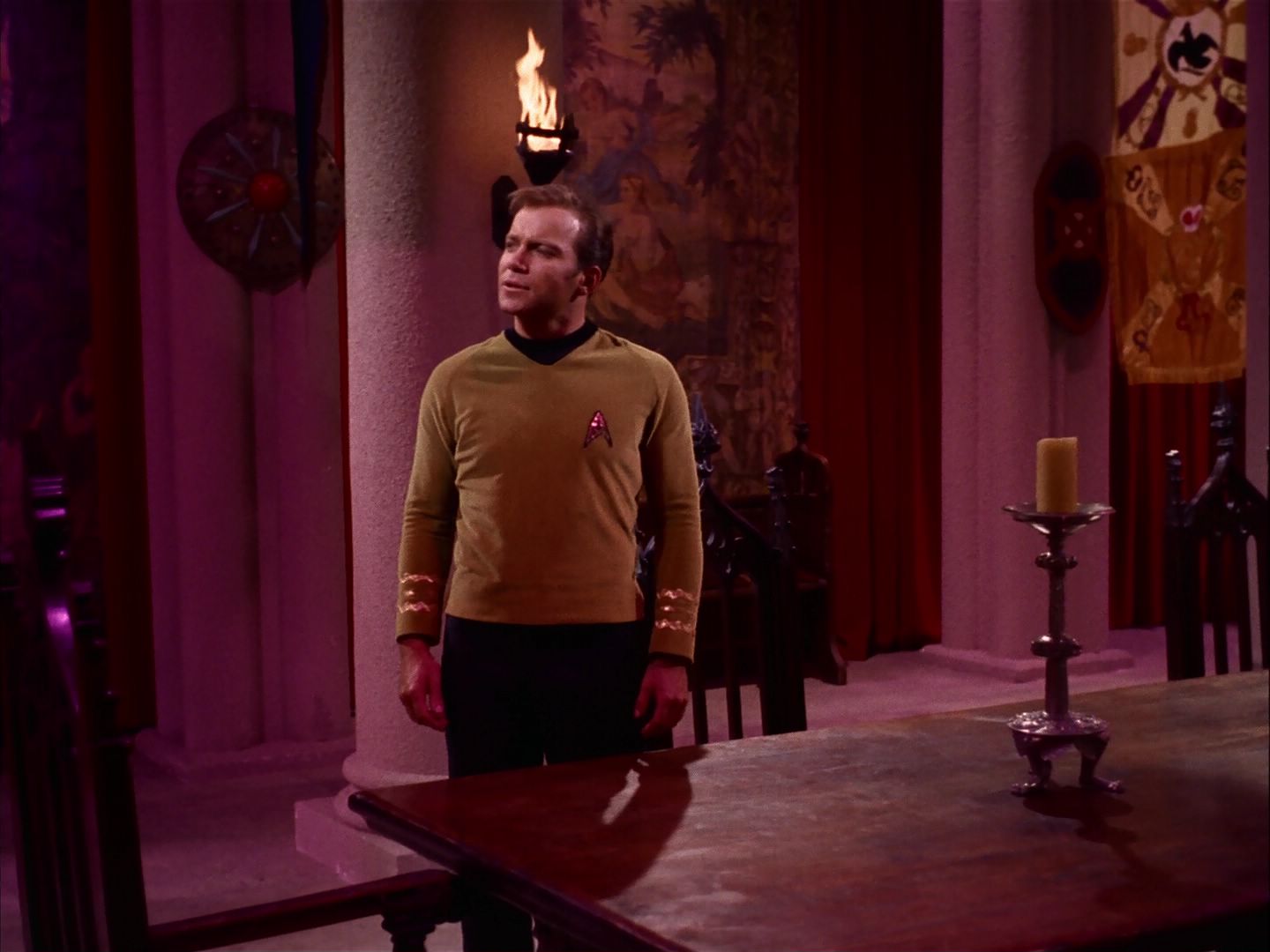 ariane179254_StarTrek_2x07_Catspaw_2376.jpg