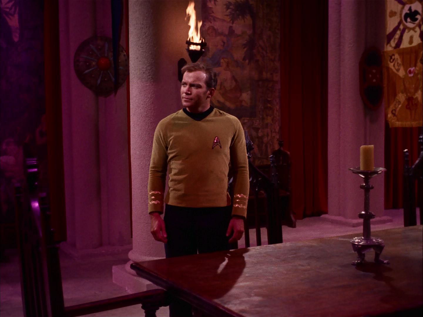 ariane179254_StarTrek_2x07_Catspaw_2383.jpg