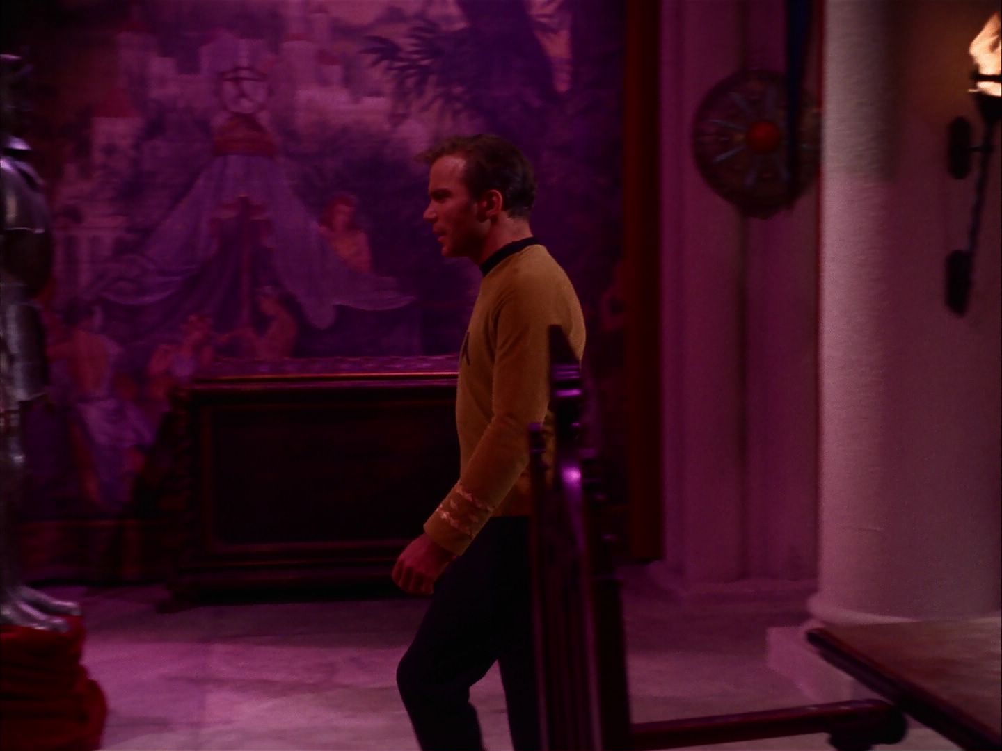 ariane179254_StarTrek_2x07_Catspaw_2390.jpg