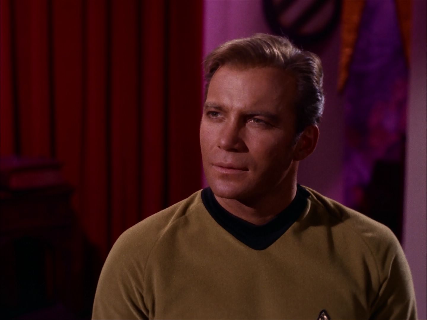 ariane179254_StarTrek_2x07_Catspaw_2426.jpg