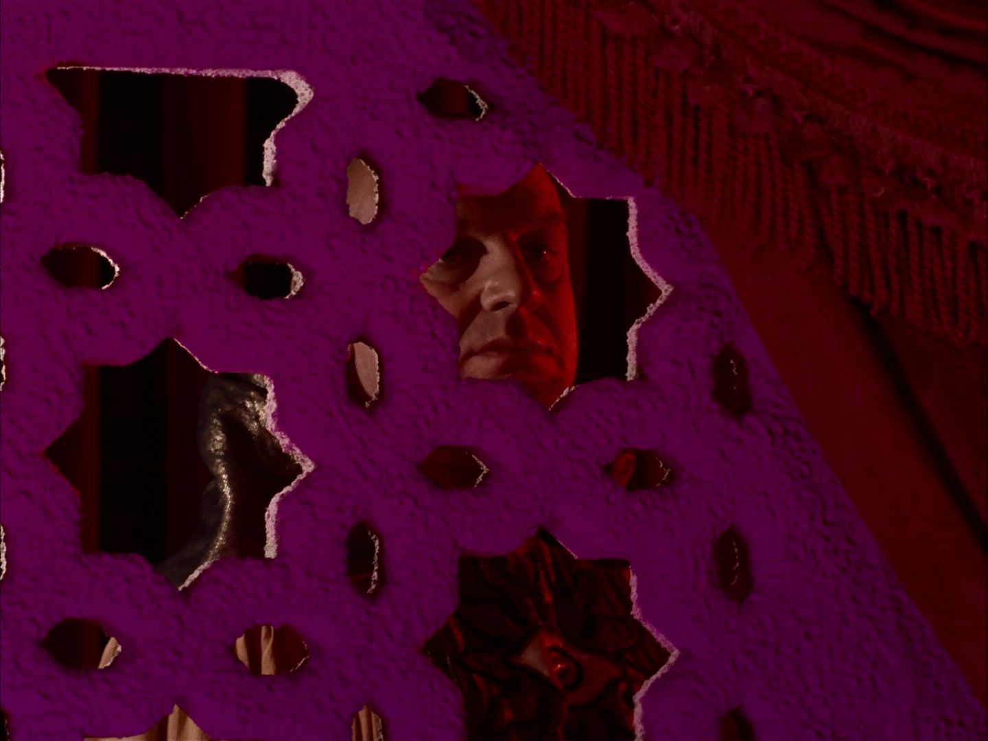 ariane179254_StarTrek_2x07_Catspaw_2434.jpg