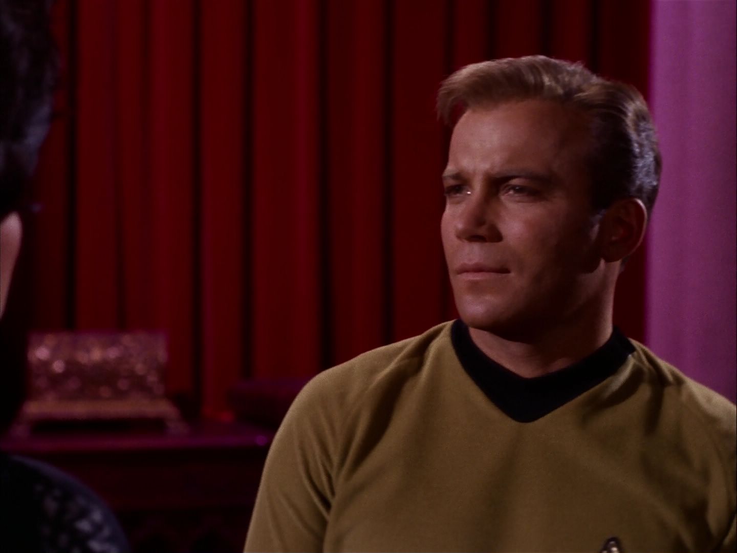 ariane179254_StarTrek_2x07_Catspaw_2480.jpg
