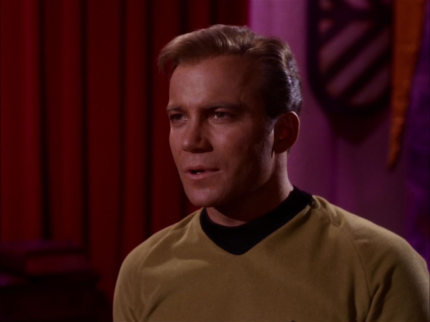 ariane179254_StarTrek_2x07_Catspaw_2486.jpg