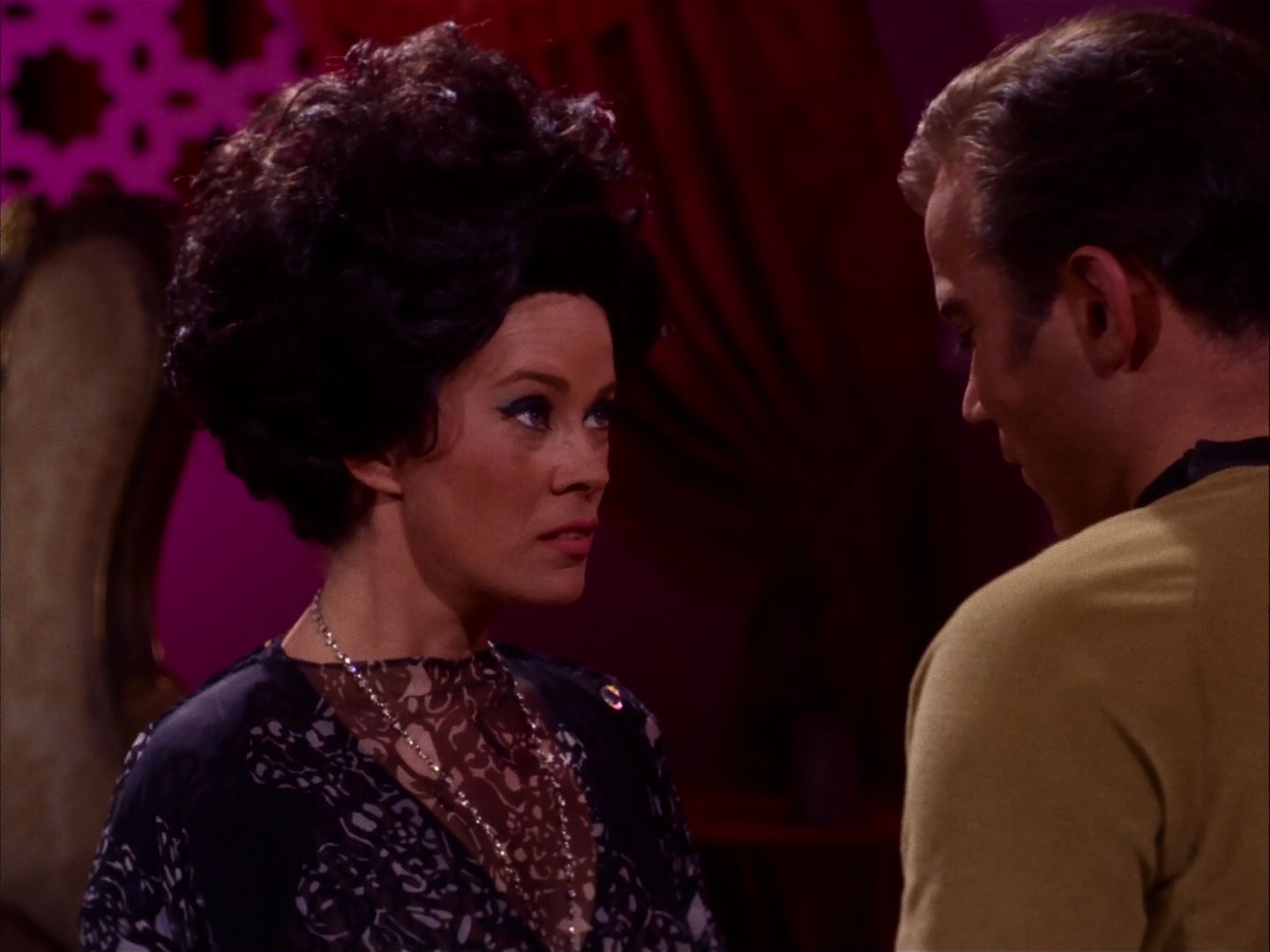 ariane179254_StarTrek_2x07_Catspaw_2512.jpg