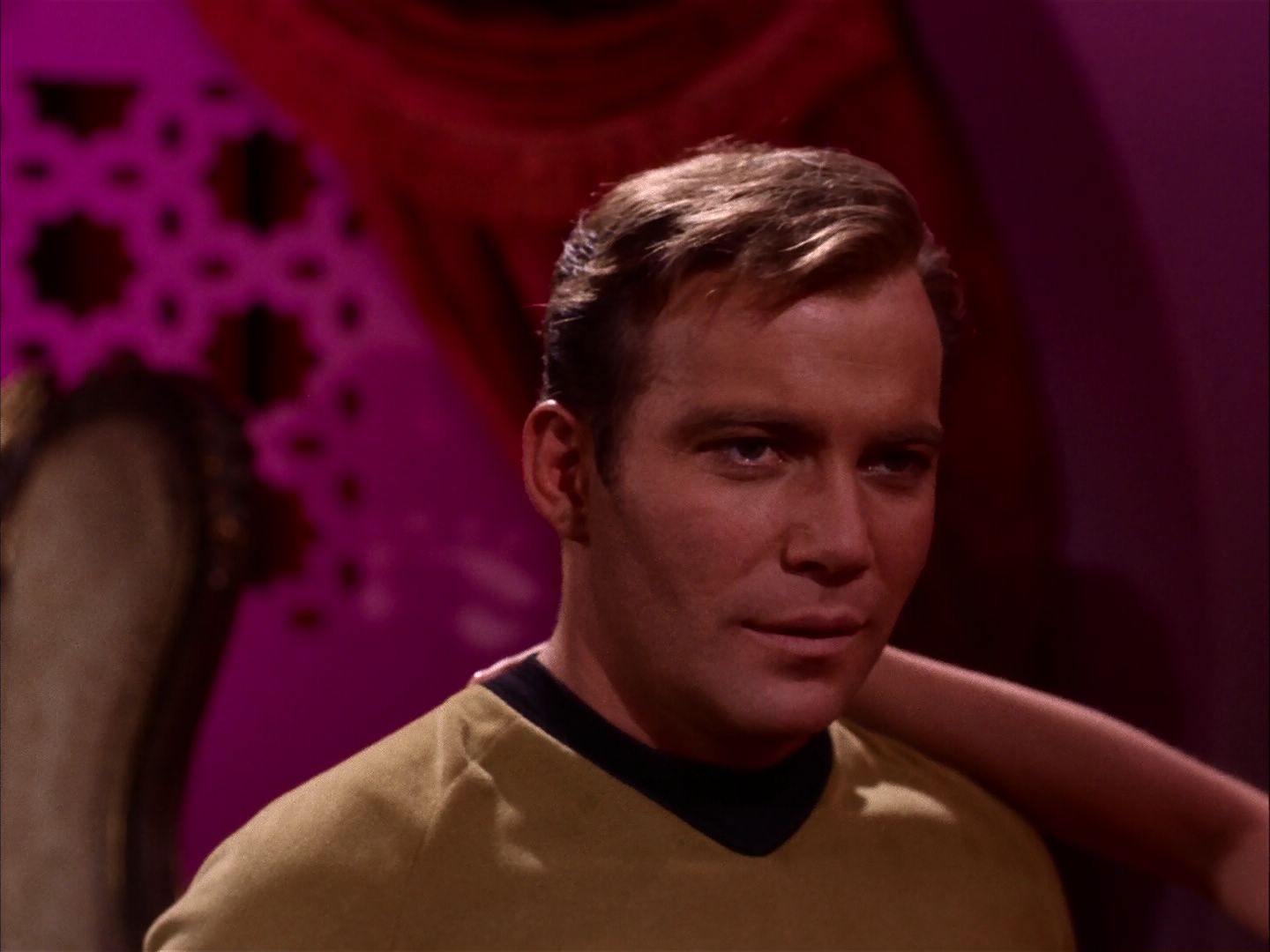 ariane179254_StarTrek_2x07_Catspaw_2563.jpg