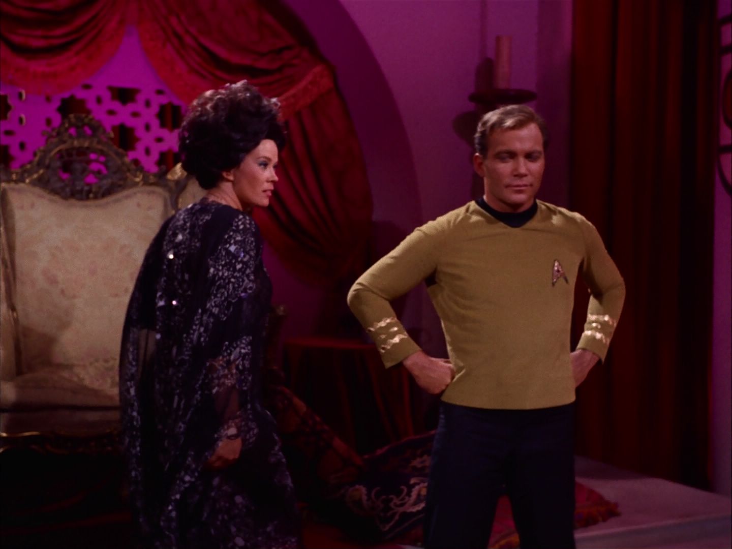 ariane179254_StarTrek_2x07_Catspaw_2590.jpg