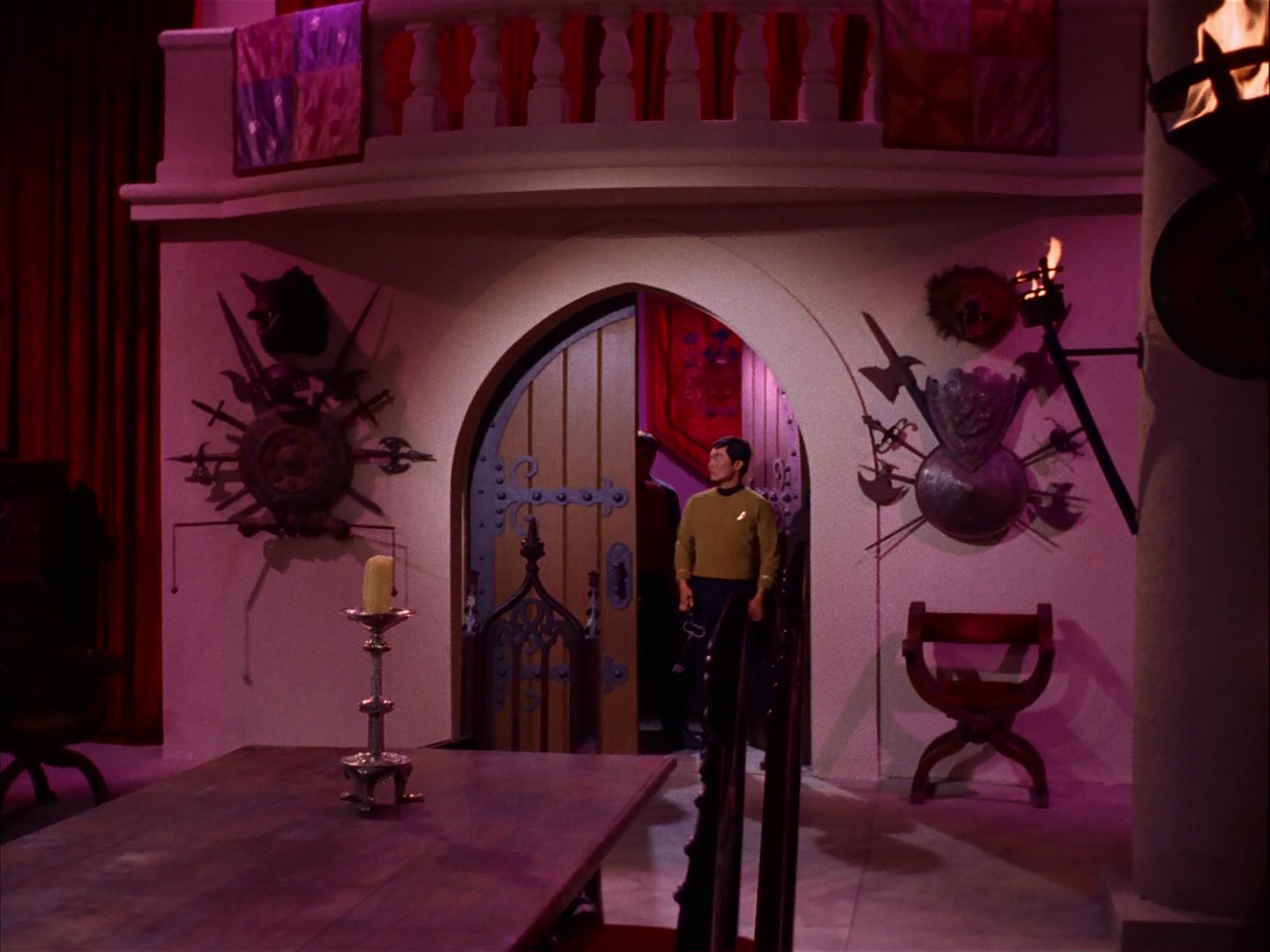 ariane179254_StarTrek_2x07_Catspaw_2699.jpg