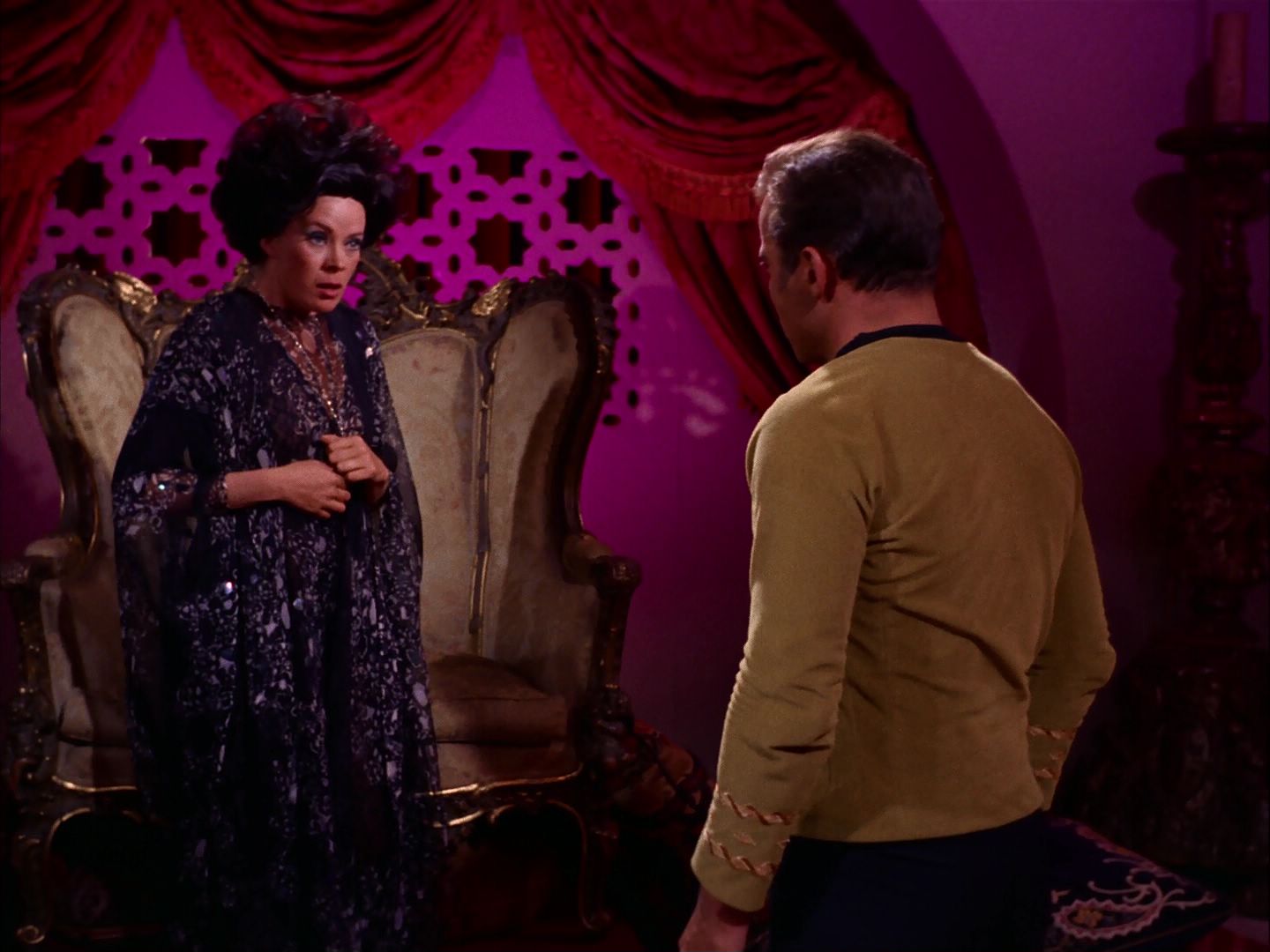 ariane179254_StarTrek_2x07_Catspaw_2702.jpg