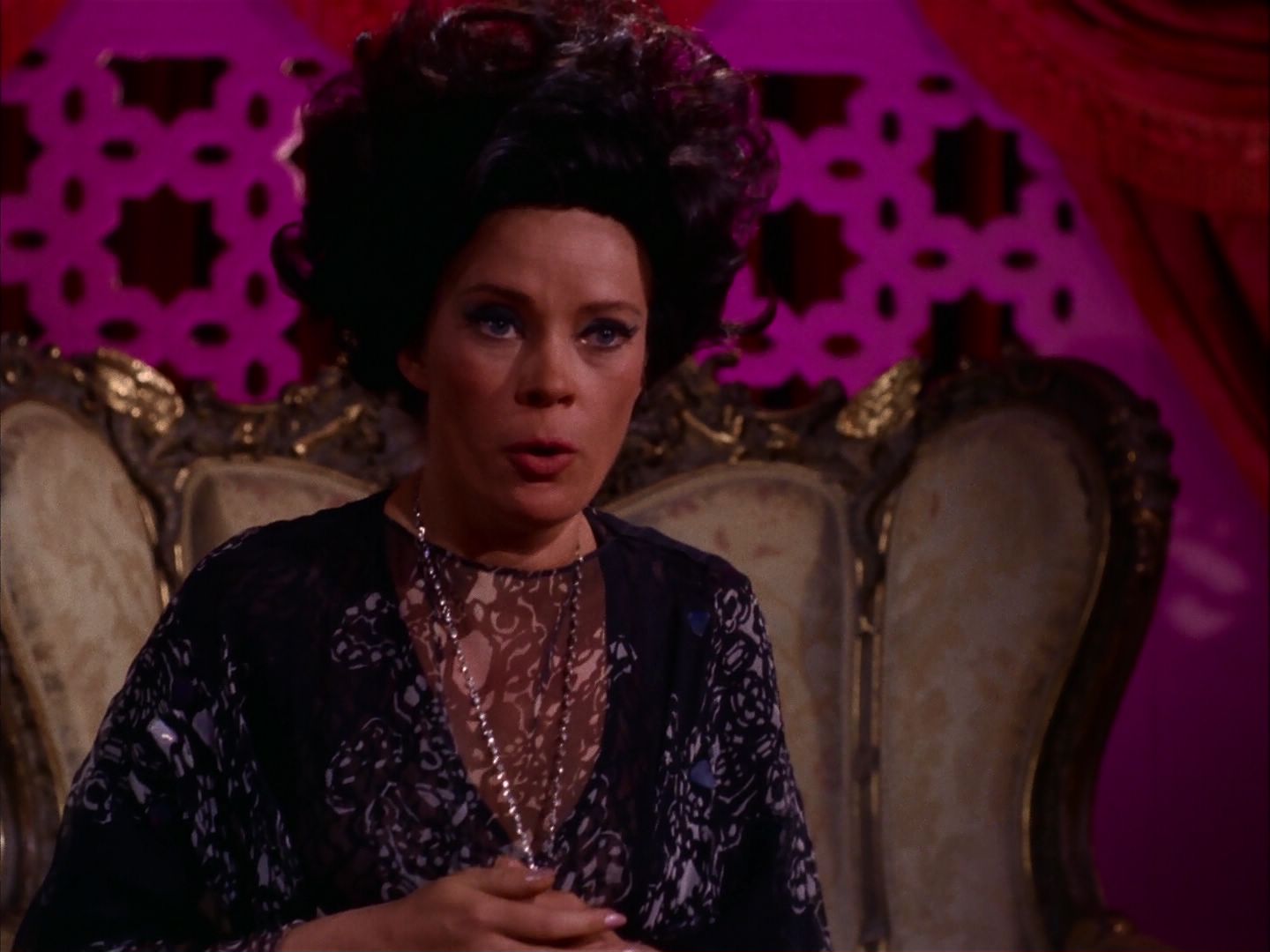 ariane179254_StarTrek_2x07_Catspaw_2710.jpg
