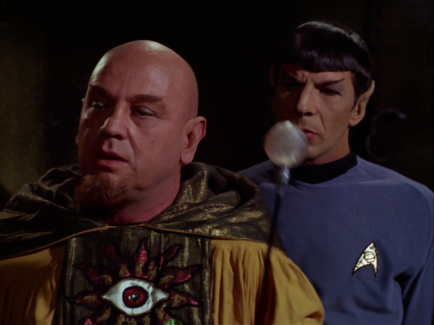 ariane179254_StarTrek_2x07_Catspaw_2790.jpg