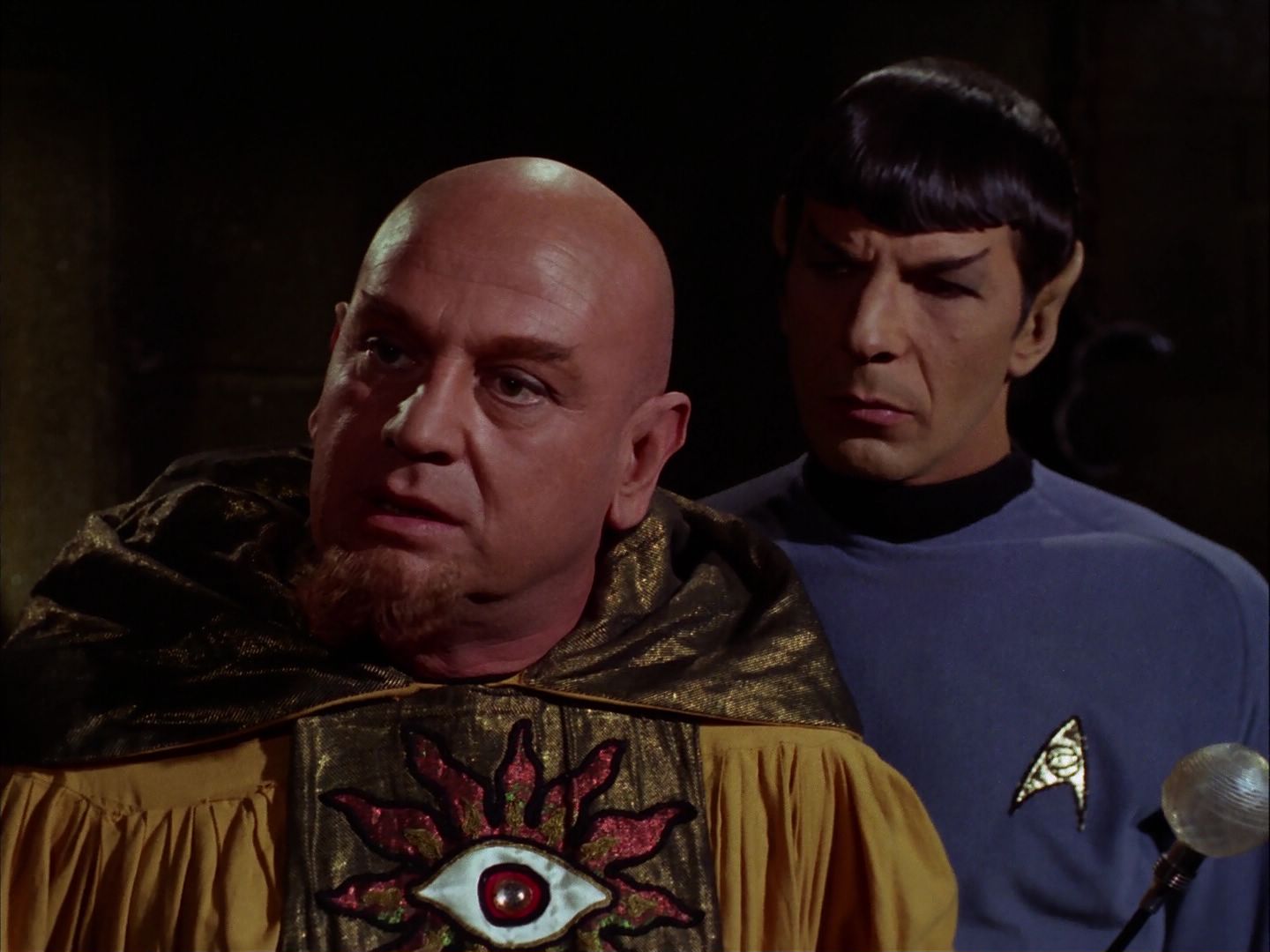 ariane179254_StarTrek_2x07_Catspaw_2802.jpg