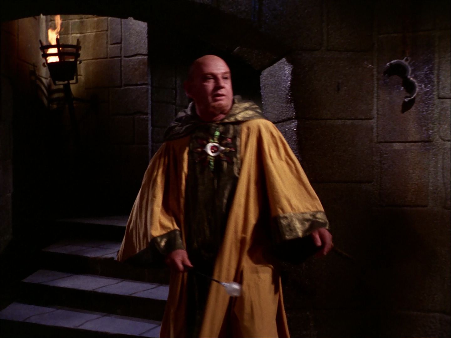 ariane179254_StarTrek_2x07_Catspaw_2832.jpg