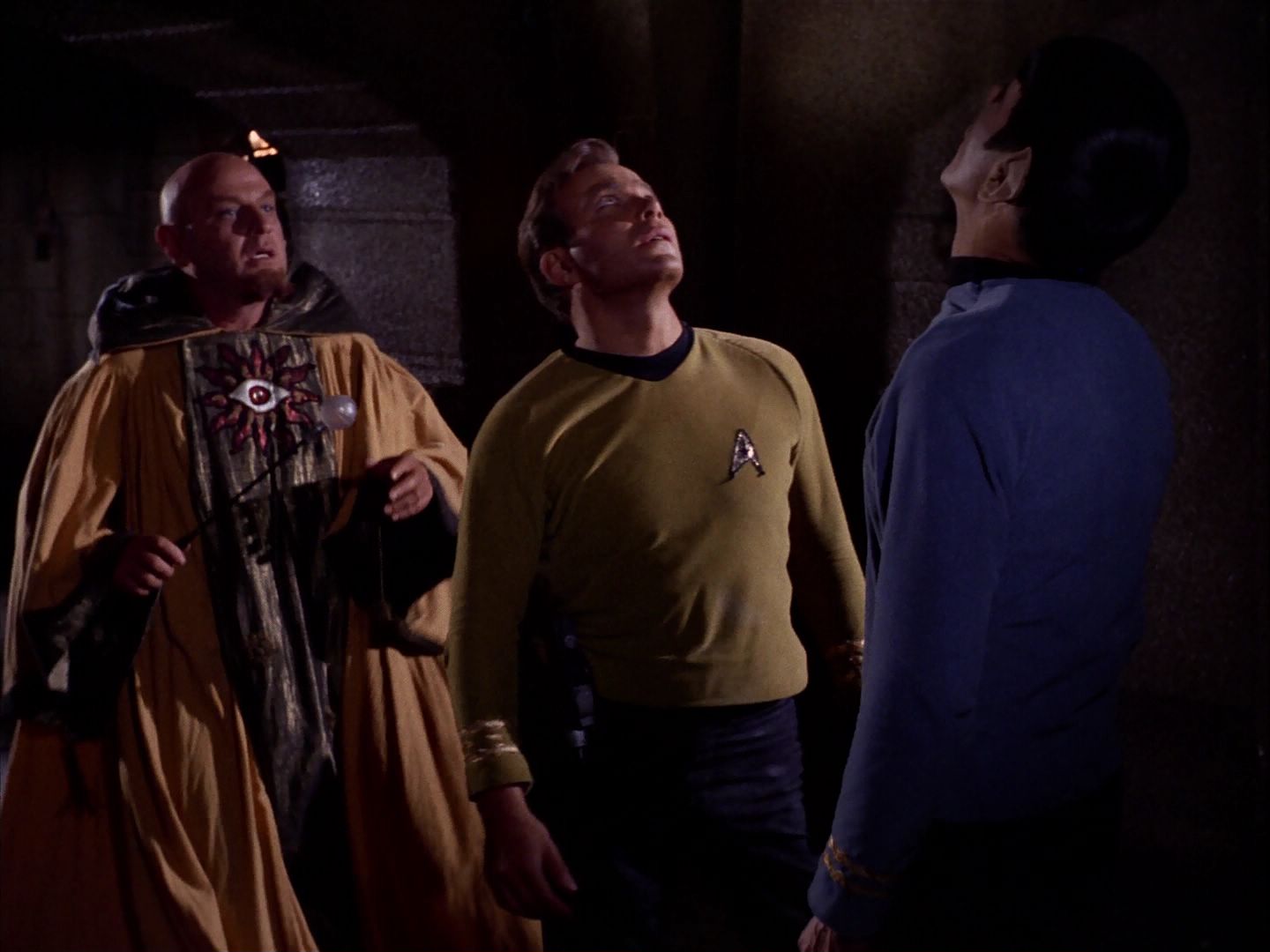 ariane179254_StarTrek_2x07_Catspaw_2960.jpg