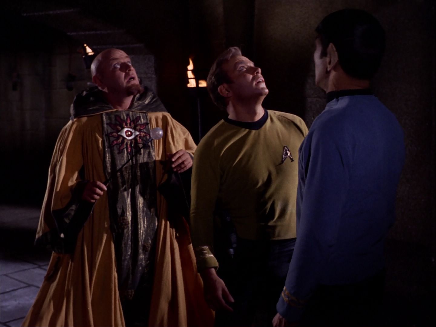 ariane179254_StarTrek_2x07_Catspaw_2961.jpg