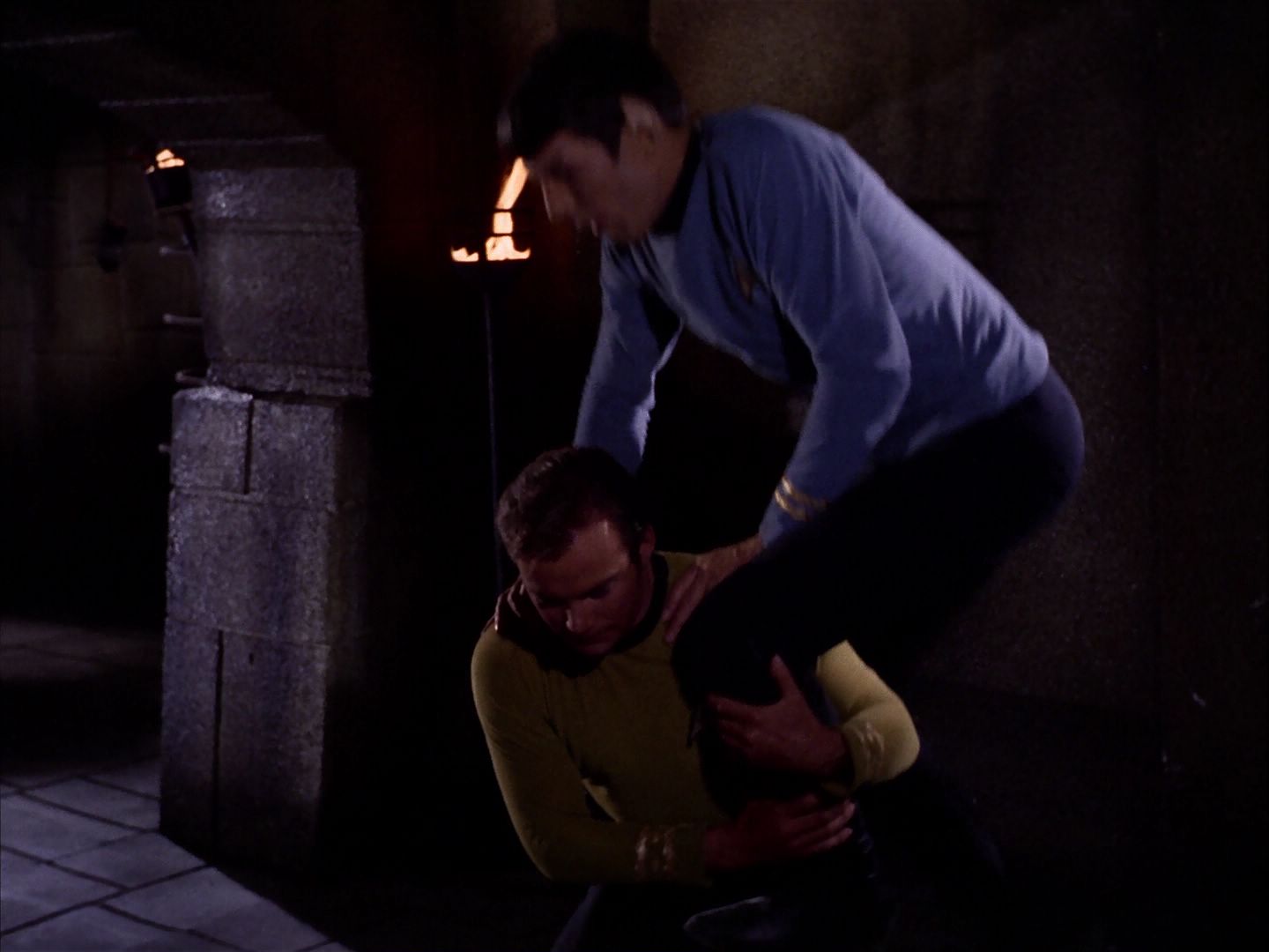 ariane179254_StarTrek_2x07_Catspaw_2967.jpg