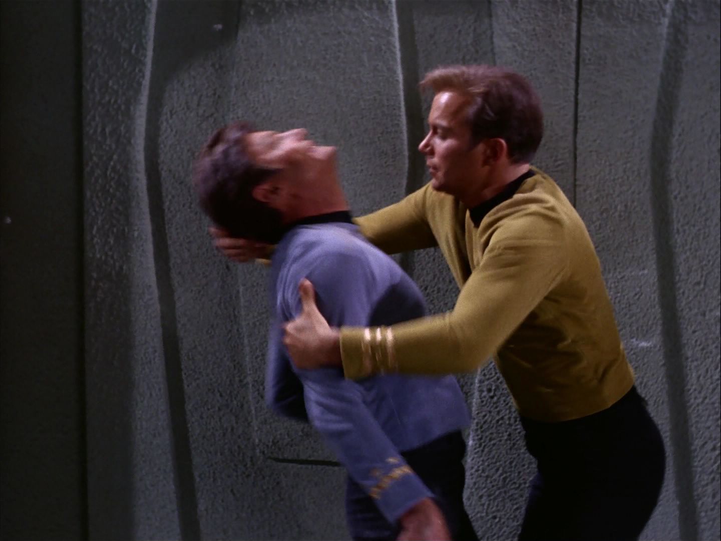 ariane179254_StarTrek_2x07_Catspaw_3066.jpg