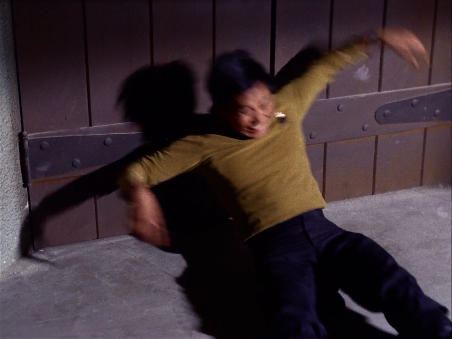 ariane179254_StarTrek_2x07_Catspaw_3094.jpg